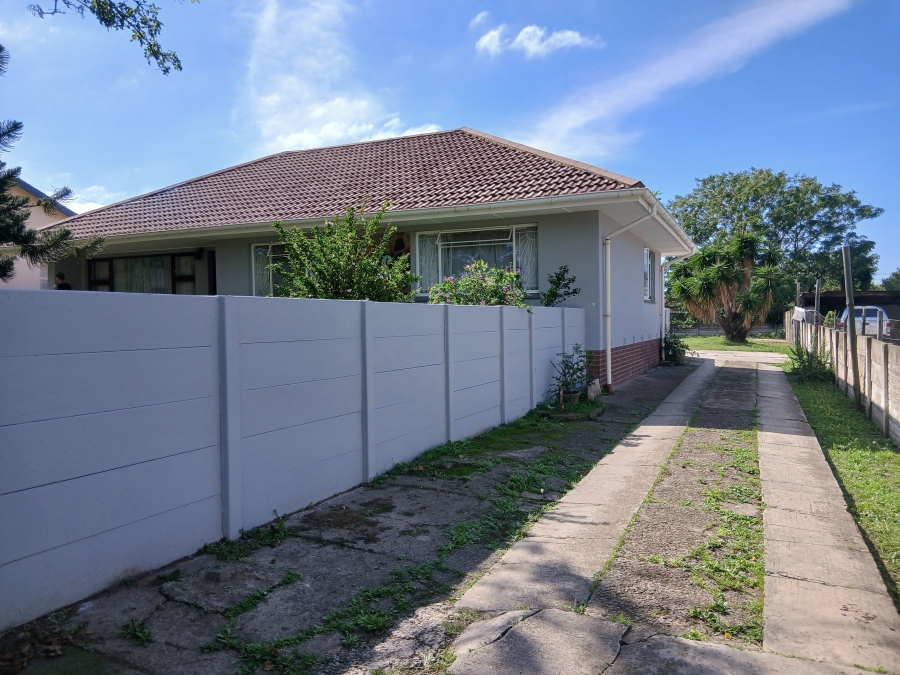 3 Bedroom Property for Sale in Summerpride Eastern Cape